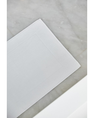 White Bath Mat By Torres Novas