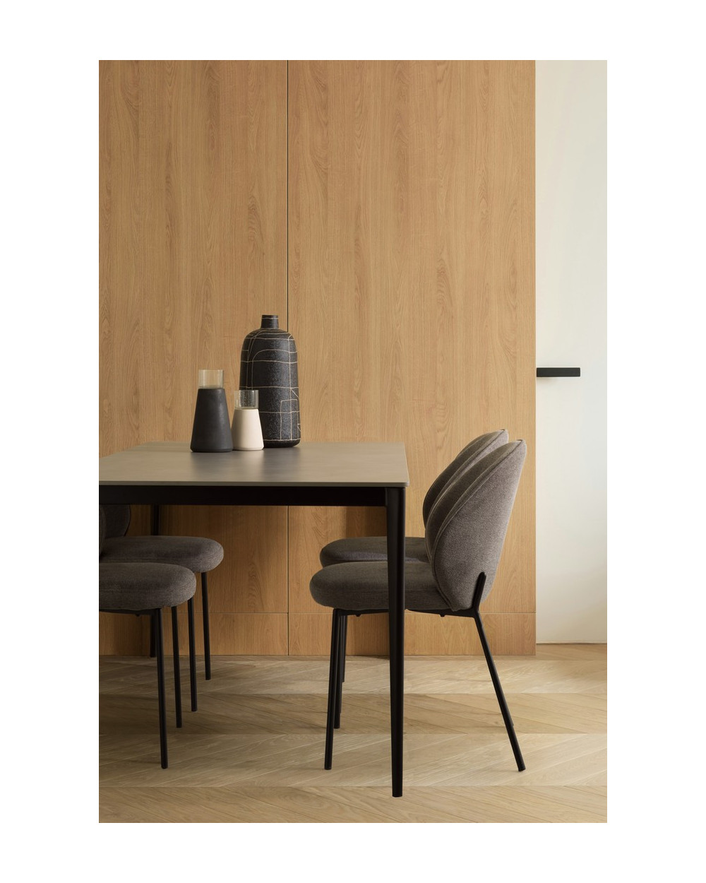 Reija Black Dining Table